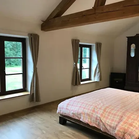 Les Ecuries De Lesse * リバン