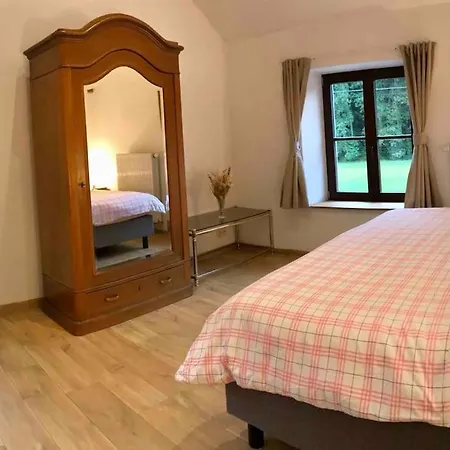 別荘 Les Ecuries De Lesse リバン