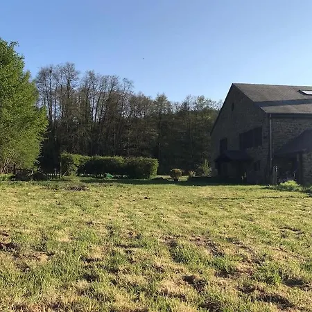 Les Ecuries De Lesse Holiday home *