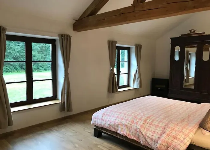 Les Ecuries De Lesse * Libin