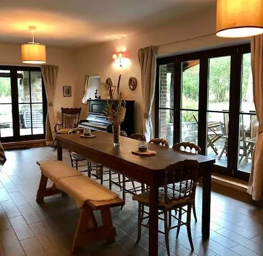 Les Ecuries De Lesse * Libin